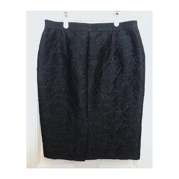 Ann Taylor Floral Lace Pencil Skirt - Picture 2 of 3